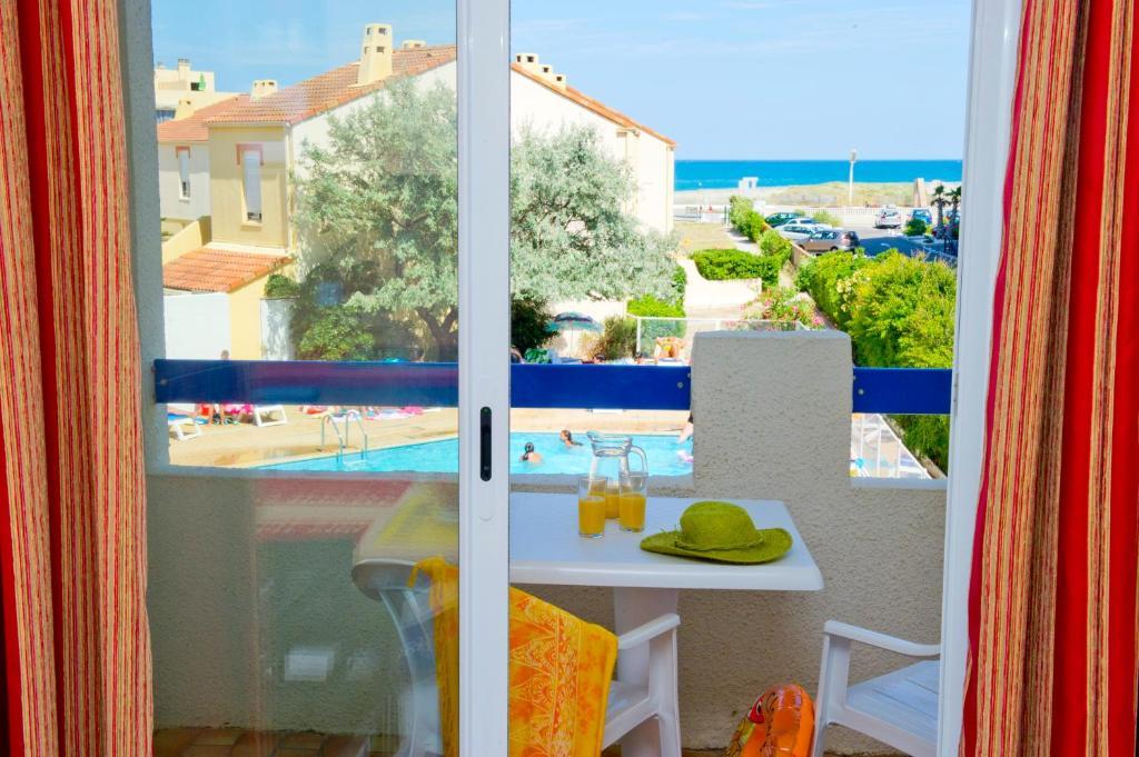 Residence Goelia Le Grand Bleu Le Barcares Bagian luar foto